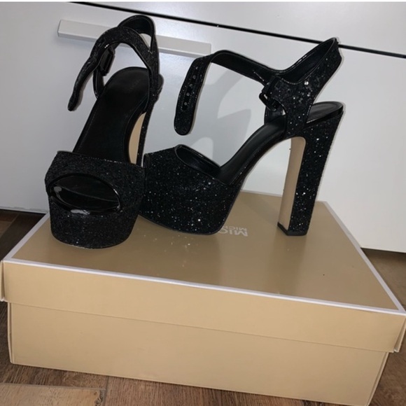 Size 7.5 Michael Kors, Black heels with glitter - Picture 3 of 8